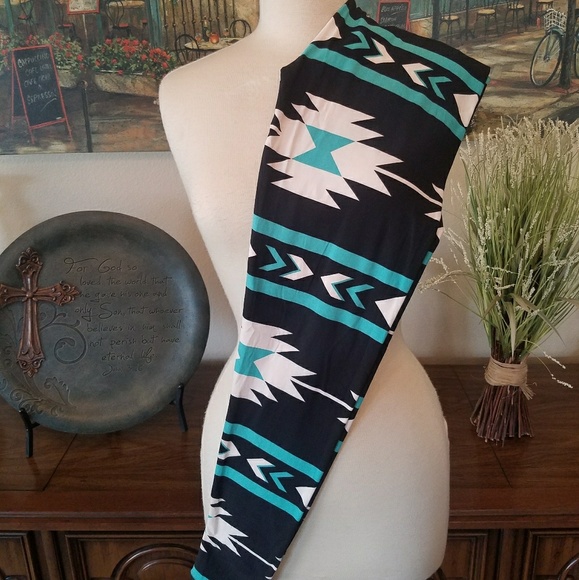 Aztec mint leggings - Picture 2 of 3